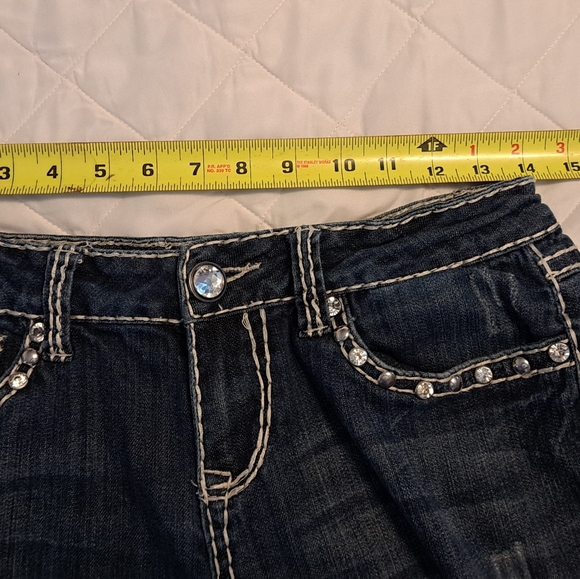 Juniors LA Idol Capris size 9 - Picture 4 of 7